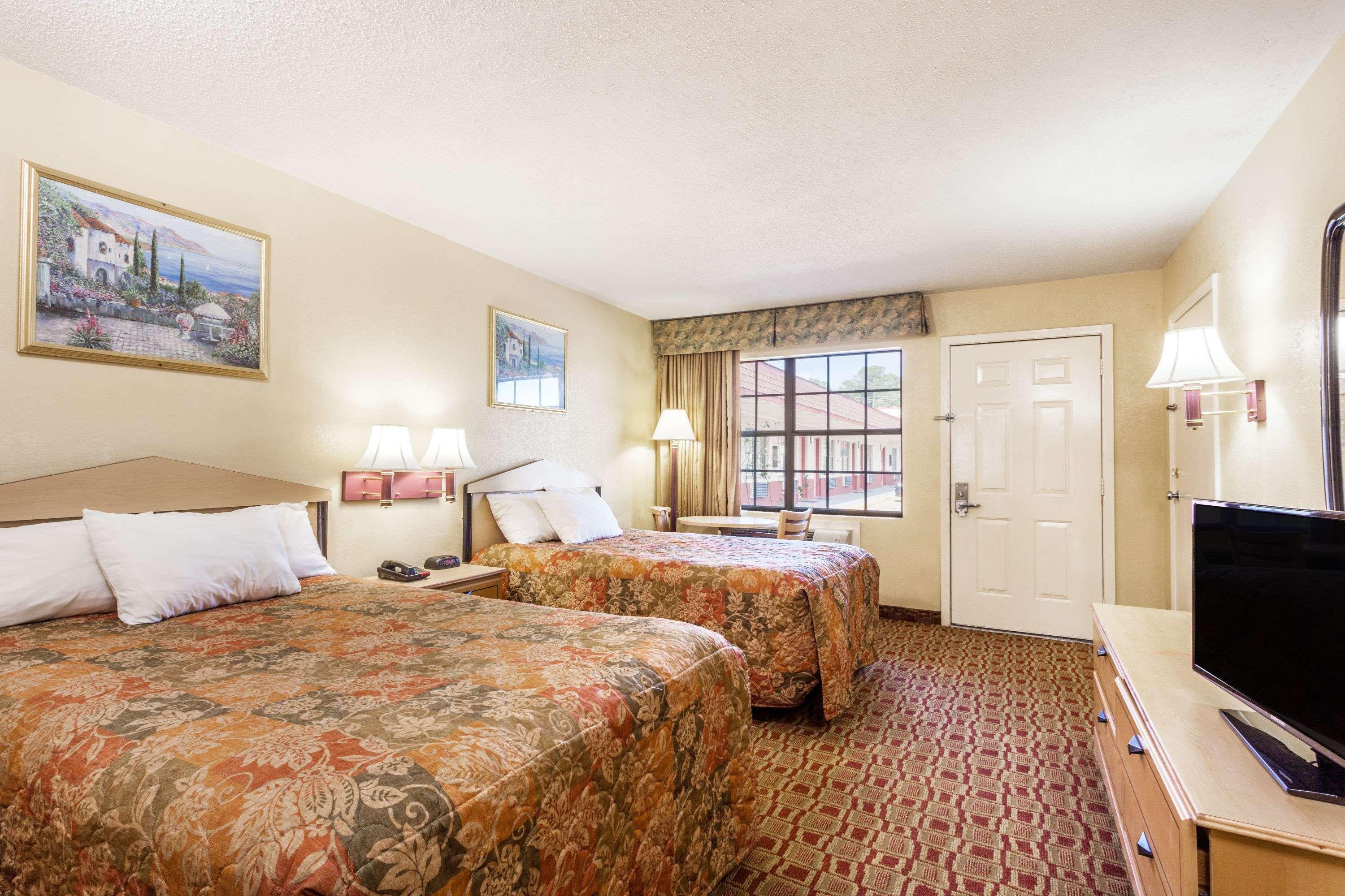 Days Inn By Wyndham Yazoo City Exterior photo
