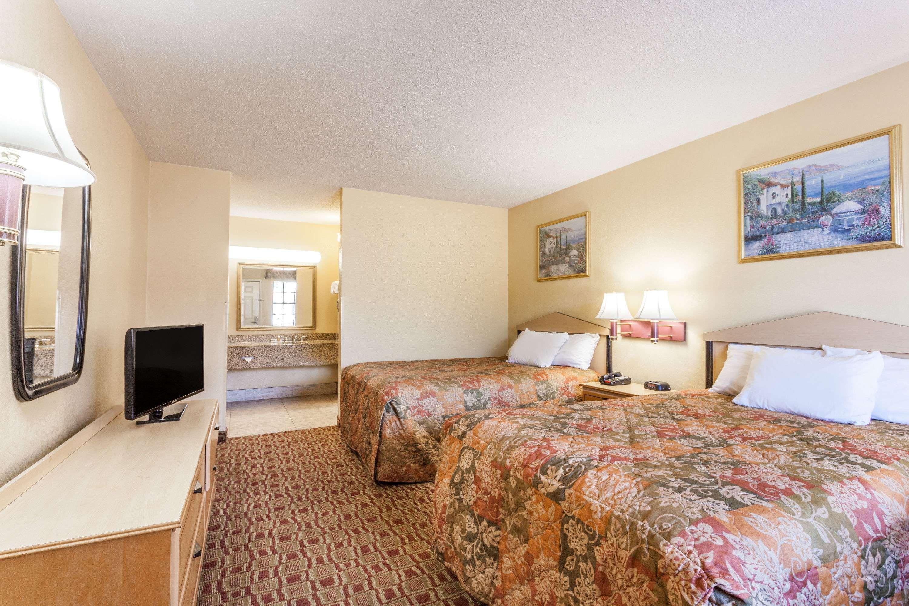 Days Inn By Wyndham Yazoo City Exterior photo