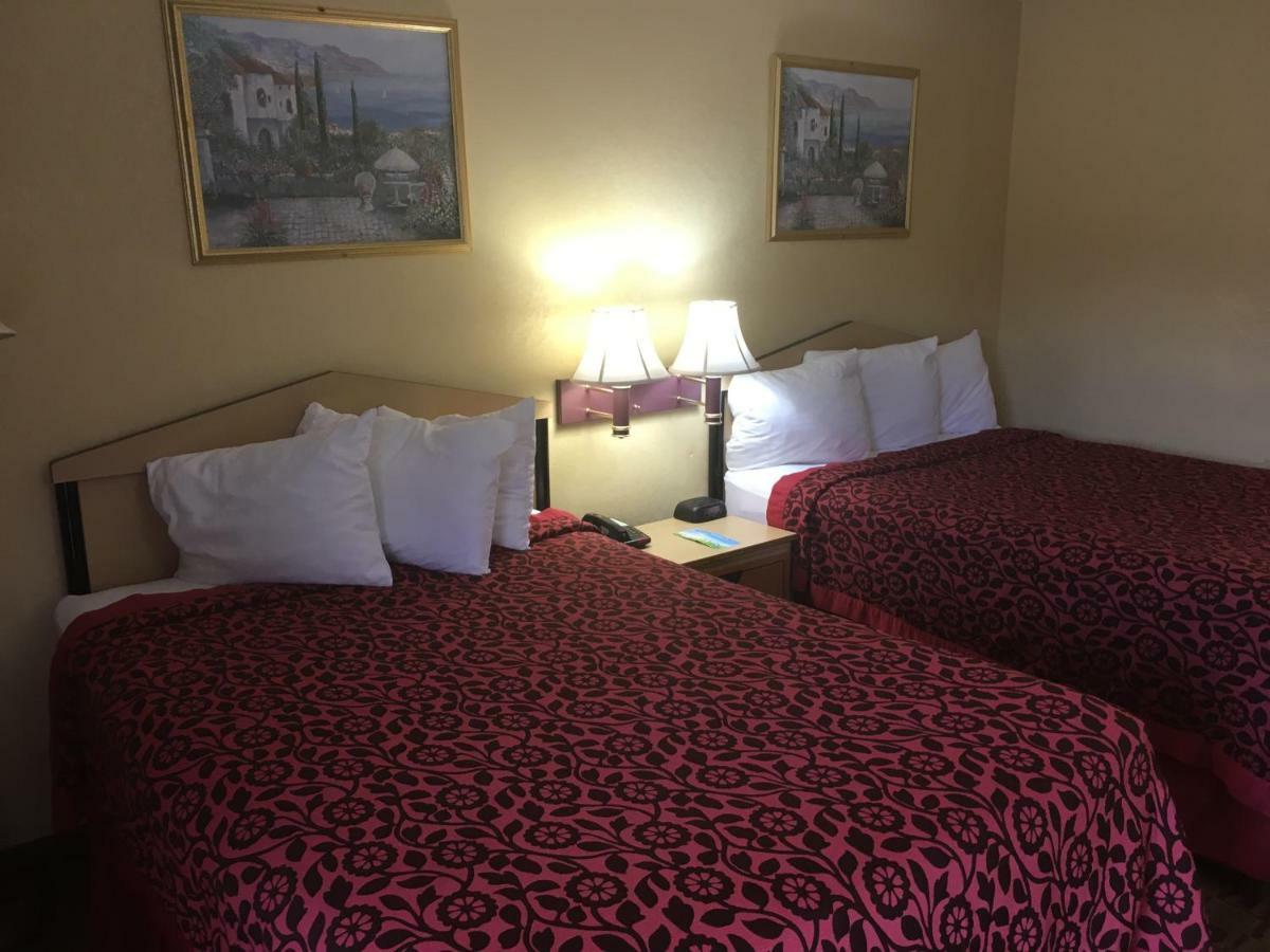 Days Inn By Wyndham Yazoo City Exterior photo
