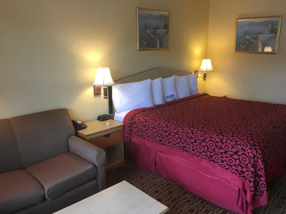 Days Inn By Wyndham Yazoo City Exterior photo