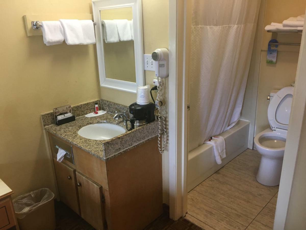 Days Inn By Wyndham Yazoo City Exterior photo