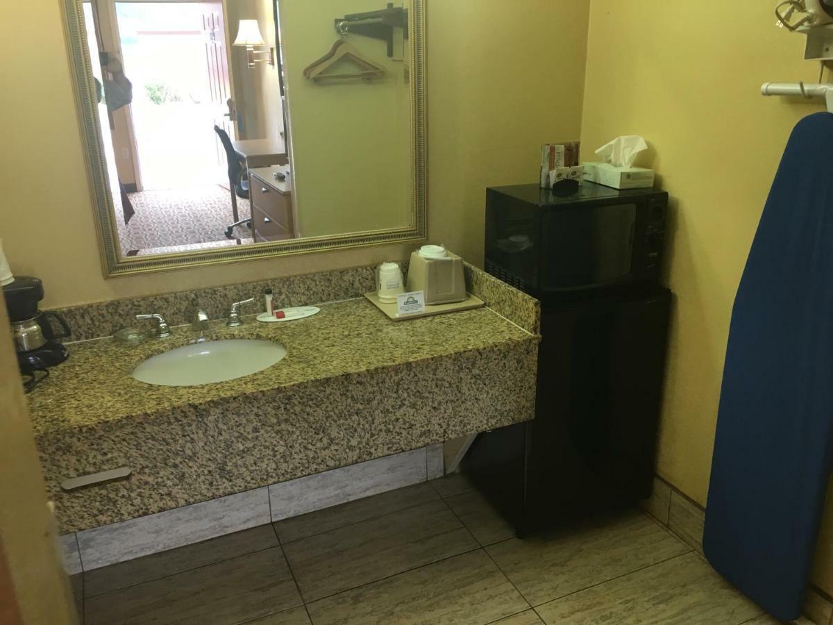Days Inn By Wyndham Yazoo City Exterior photo