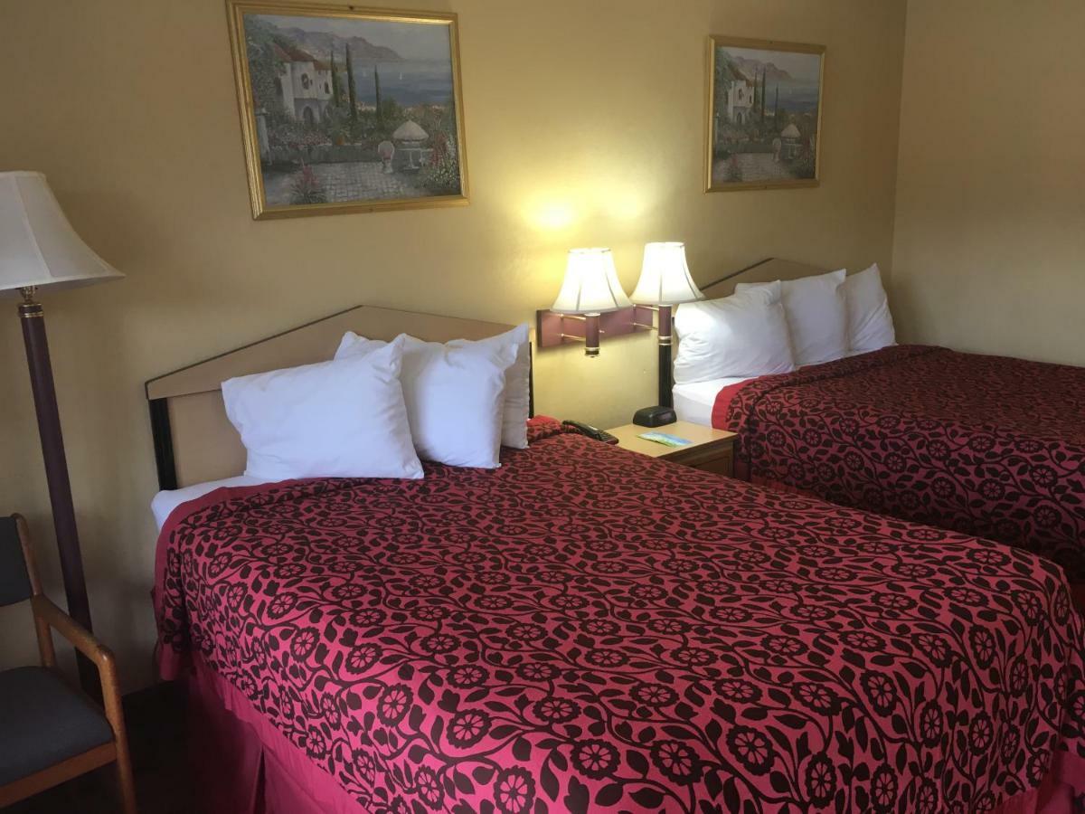 Days Inn By Wyndham Yazoo City Exterior photo